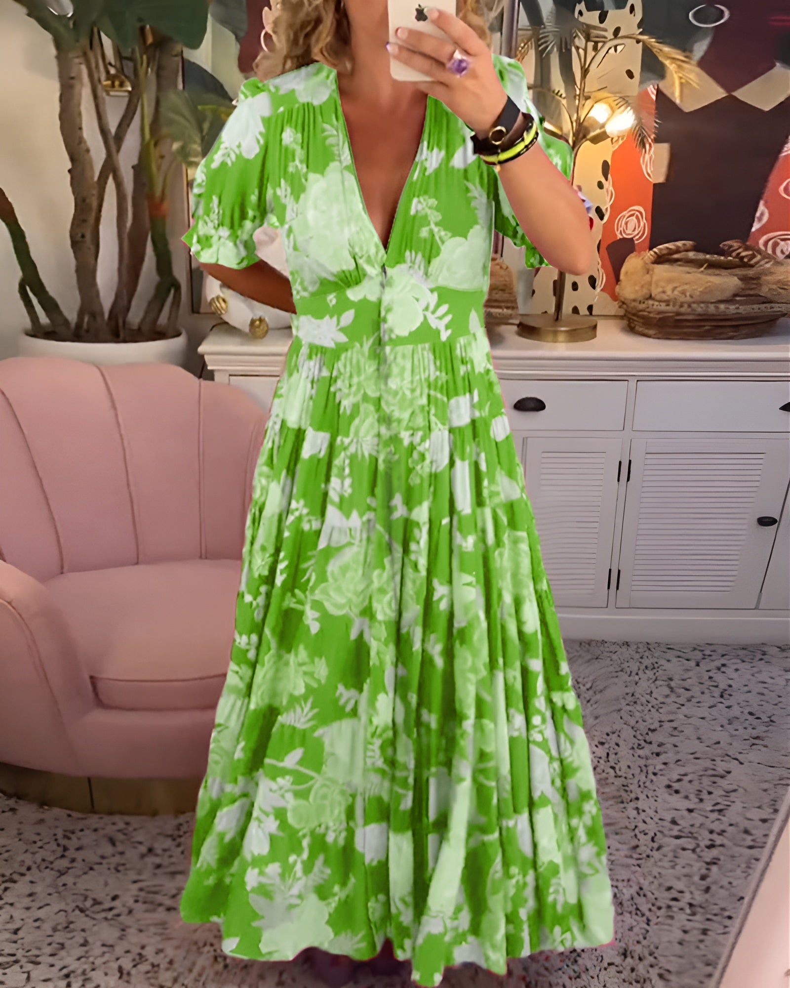 Tessa | Abito elegante con stampa floreale e scollatura a V