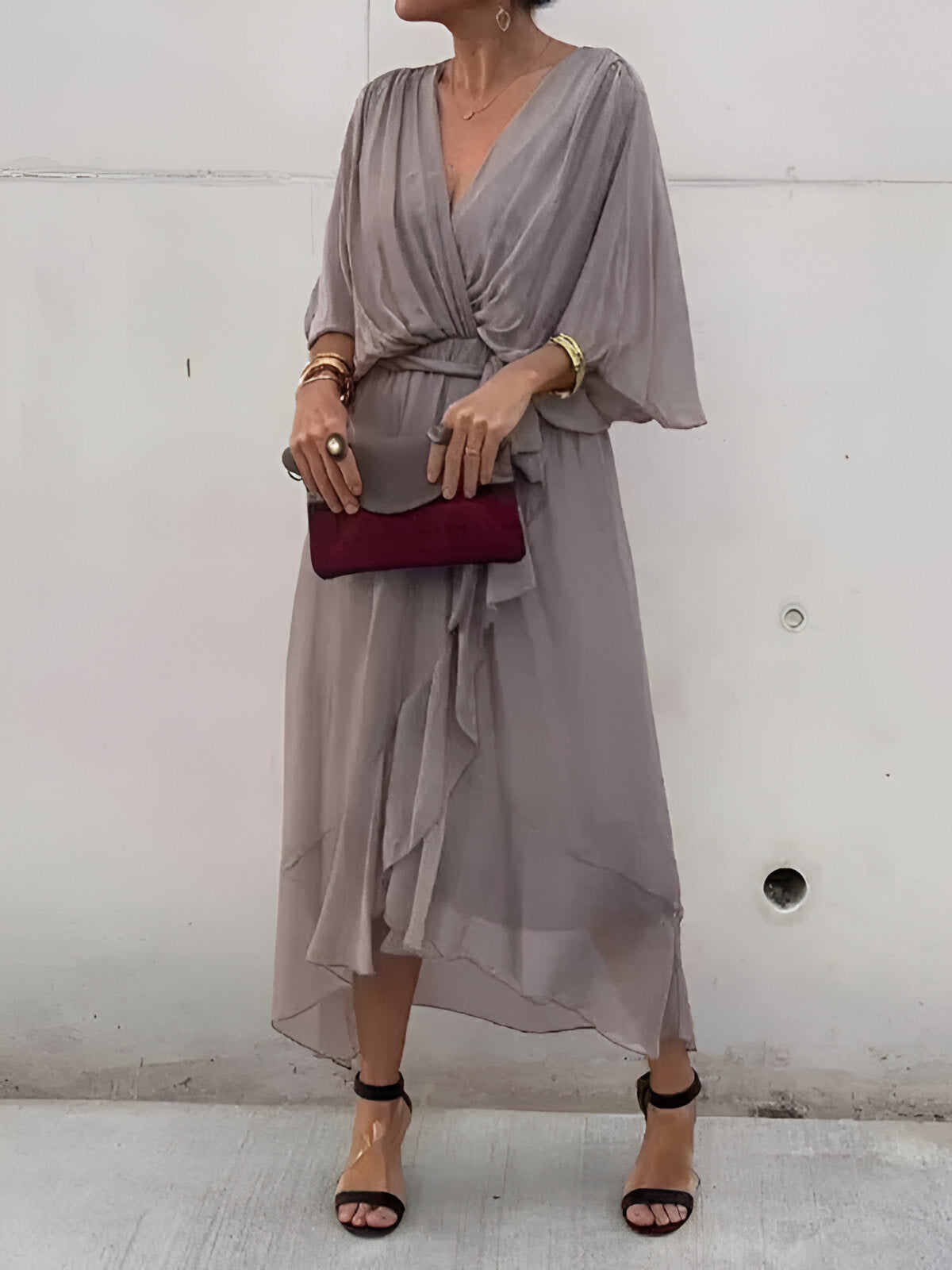 Monica | Abito con Scollo a V per un’Eleganza Senza Tempo