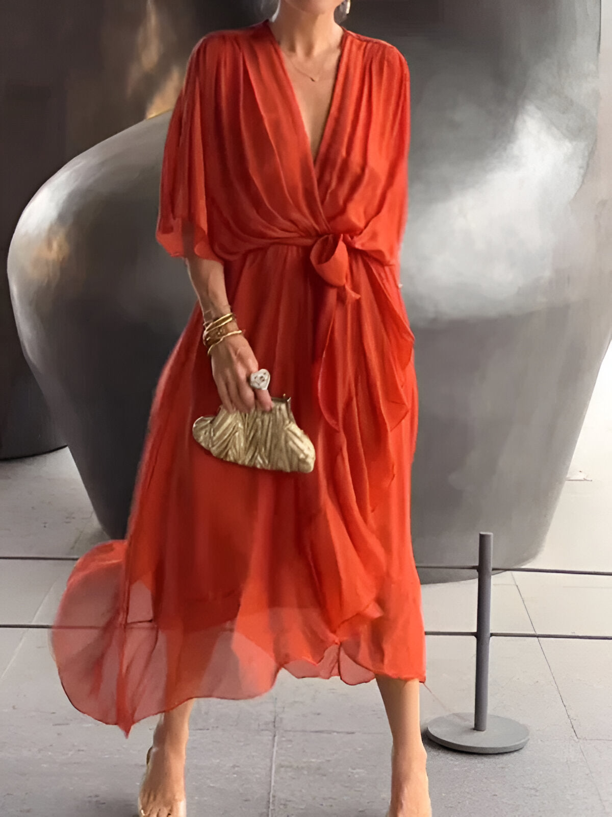Monica | Abito con Scollo a V per un’Eleganza Senza Tempo