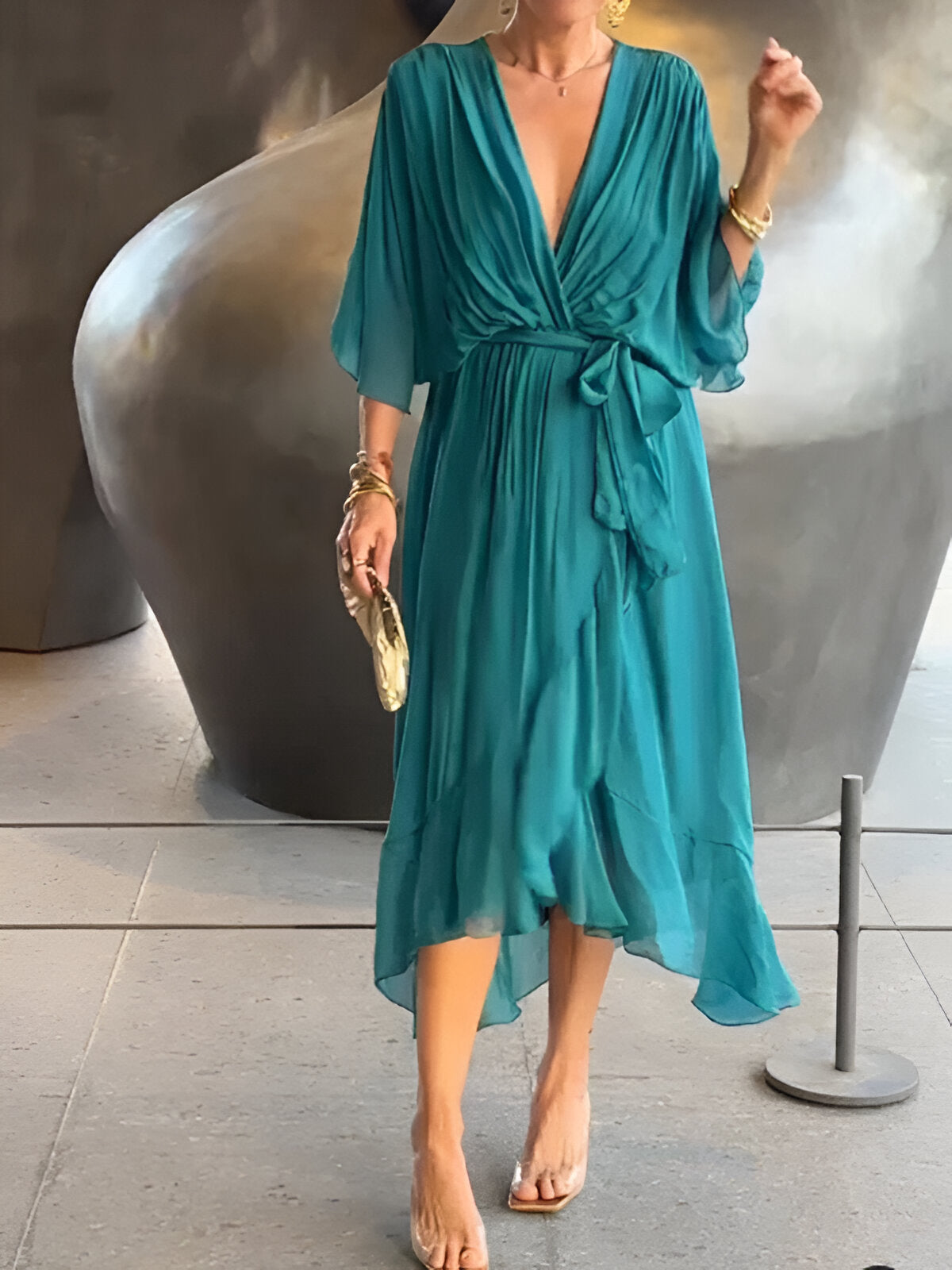 Monica | Abito con Scollo a V per un’Eleganza Senza Tempo
